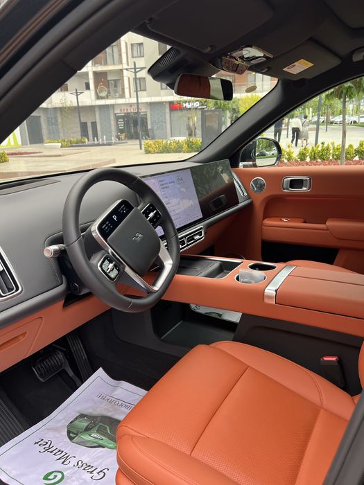 Lixang Li 8  2025 йил Рестайлинг