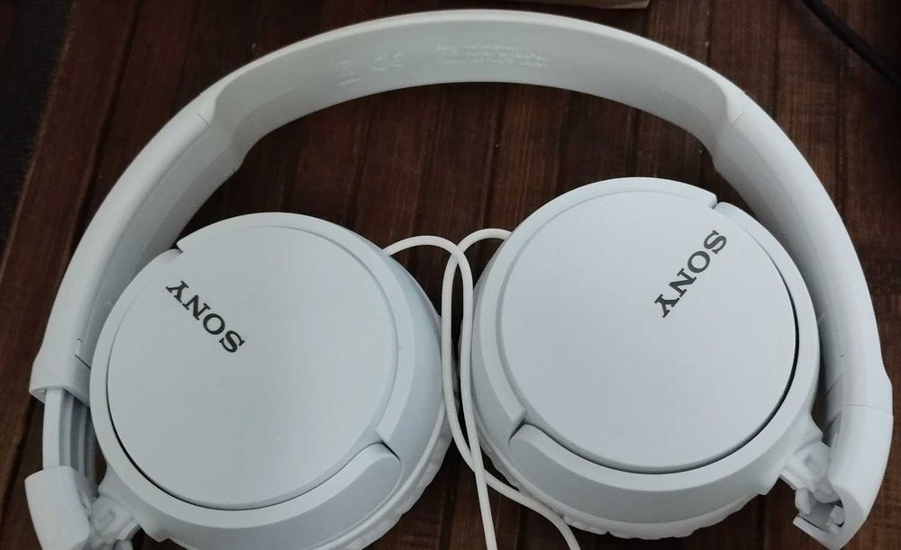 Слушалки Sony MDR-ZX110AP