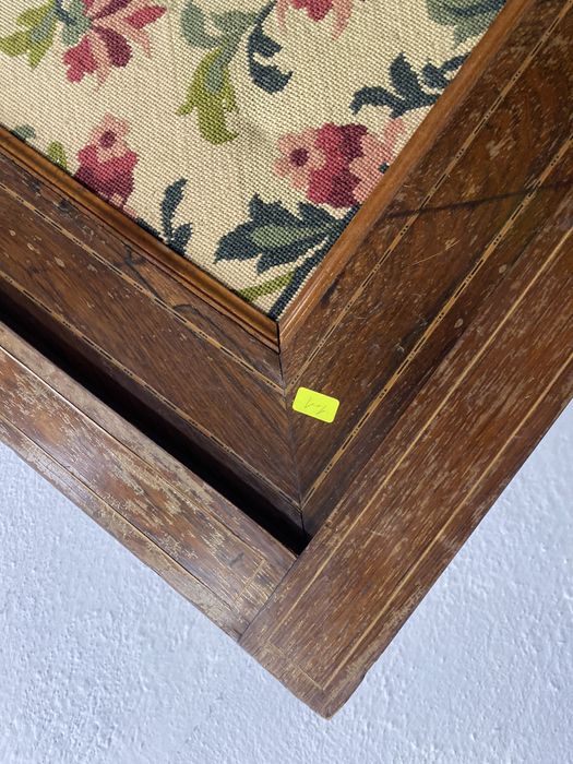 Англия дървена рамка с гоблен панел стойка needlepoint 1930