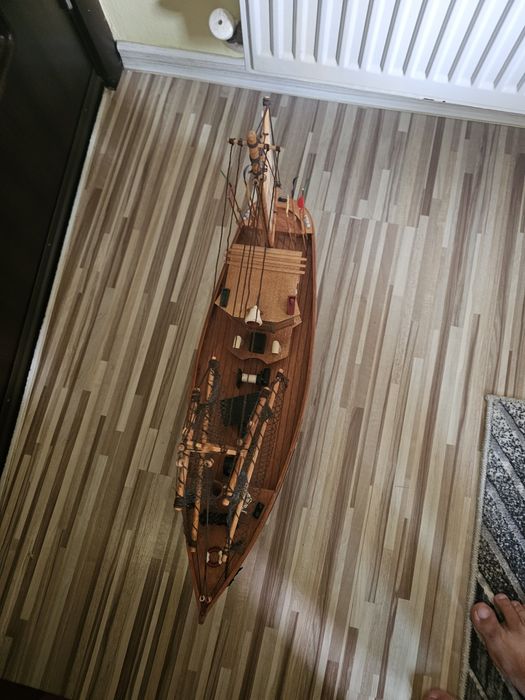 Ръчно изработен кораб