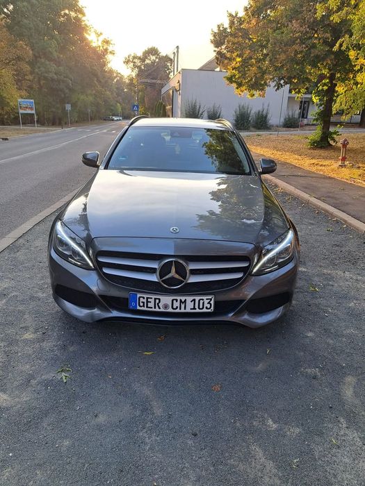 Mercedes-Benz C Al 2 lea proprietar,stare foarte buna,carte Service doar Mercedes