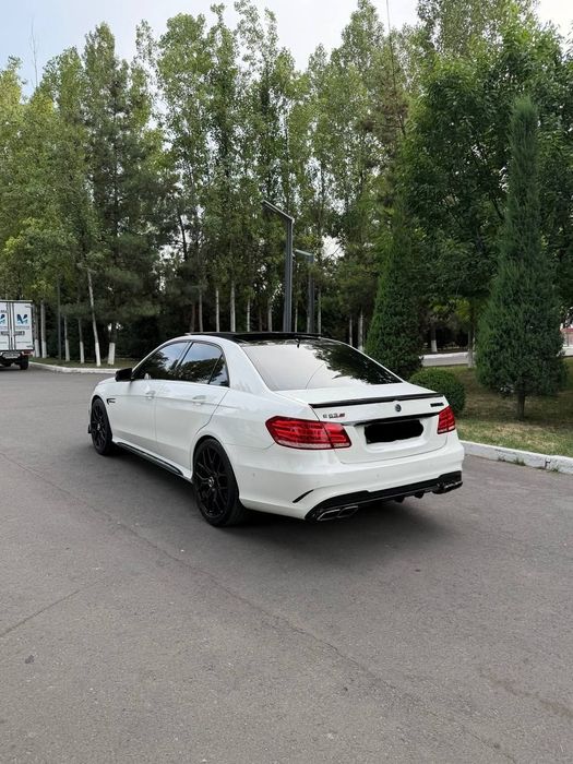 Mercedes Benz W212 E350
Brabus Body Kit Obves