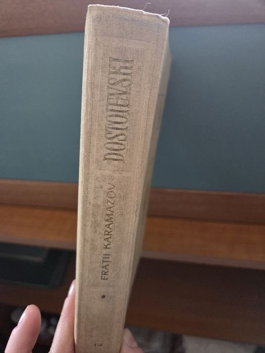Dostoievski Fratii Karamazov