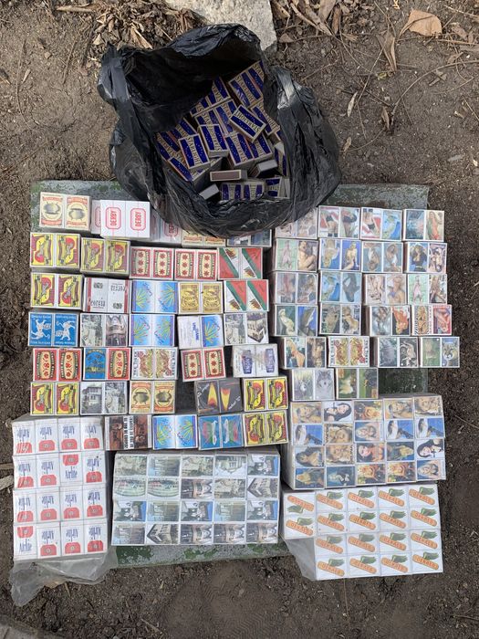 Кибрити пълни с клечки, както са в оргинал. На повече от 25 години.