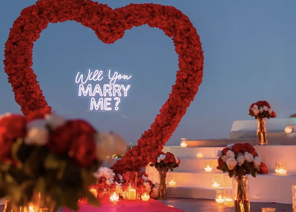 Любовна изненада, декор предложение за брак