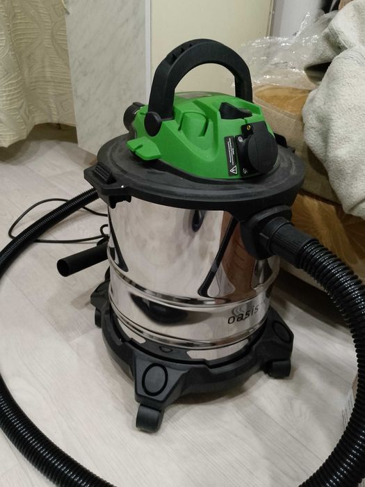 Пылесос строительный и обогреватель масляный и чайник