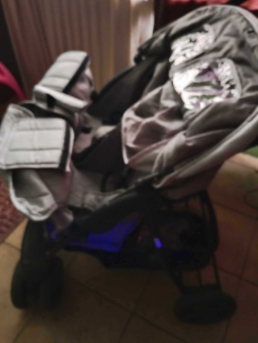 Двуместна количка - в перфектно състояние