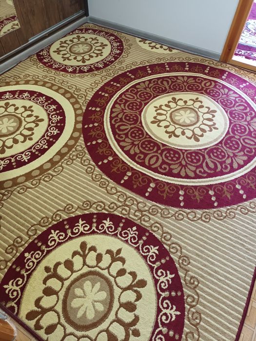 Гиламлар сотилади