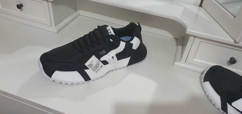 Adidași Bărbați Pentru Un Look Casual