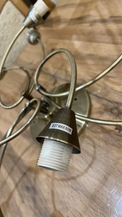 Продам люстру 10 тыс тенге