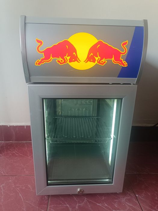 Мини хладилник Red bull