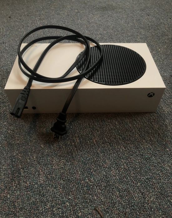 Продам Xbox Series S