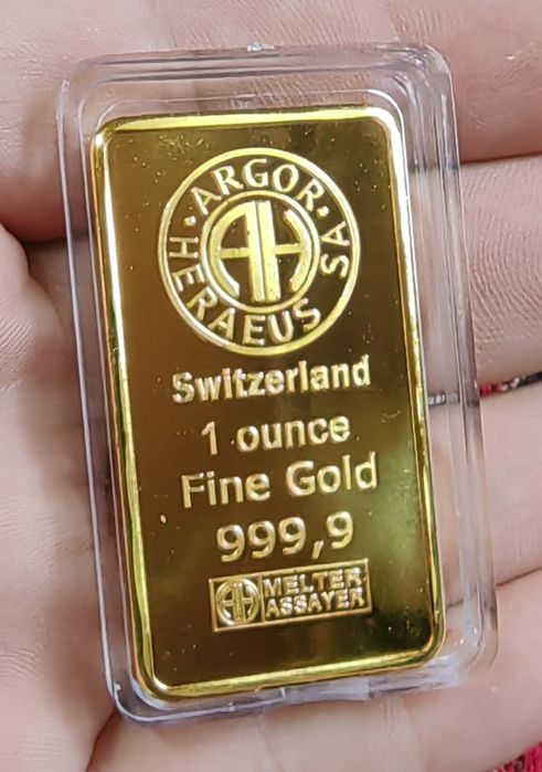 Lingou placat cu aur