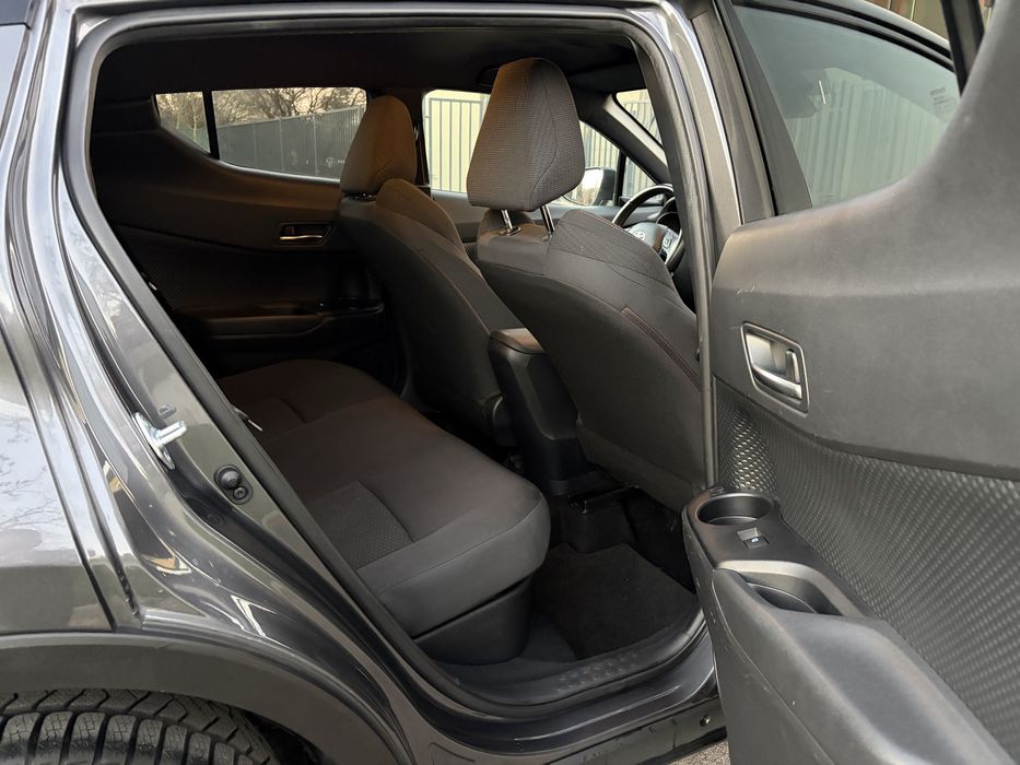 Toyota C-HR / HYBRID 1.8i -122cp/ 2019/ 95.000km /