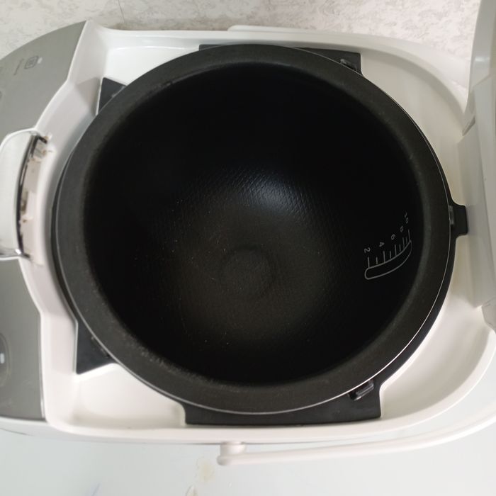 Мультиварка Tefal.