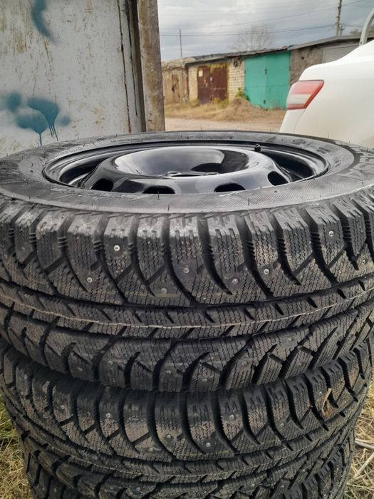 Продам Шины с дисками
