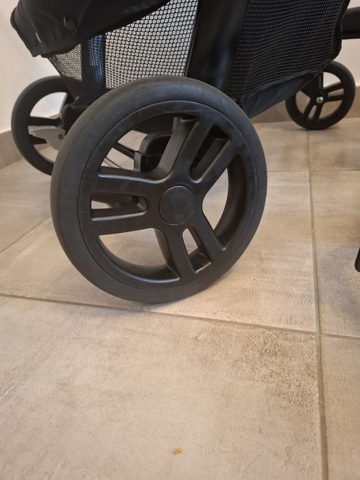 Căruț și scoică Graco evo în stare bună cu husă iarnă, vară.