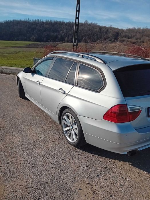 Bmw e91 320d 2007,vand sau schimb cu auto in 7 locuri