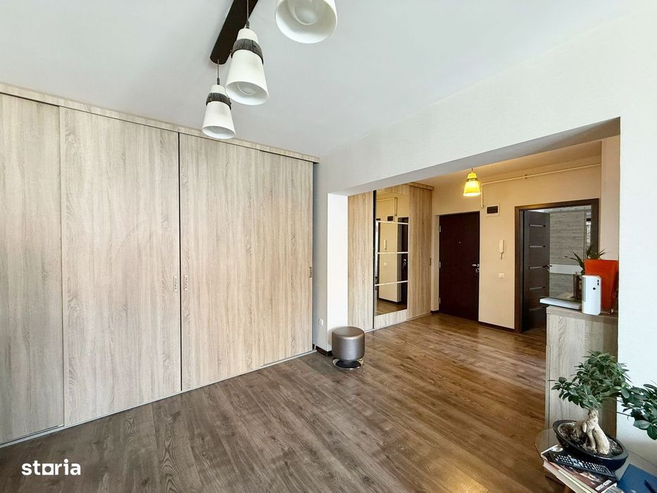Apartament cu 3 camere de inchiriat semicentral