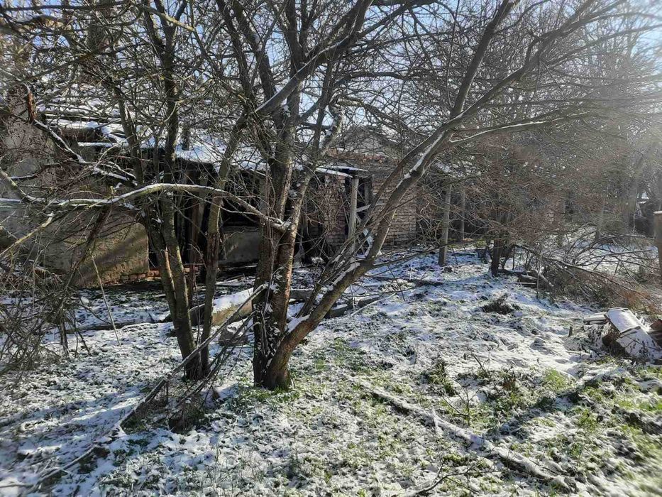 Продава се дворно място със стара къща  с. Неофит Рилски