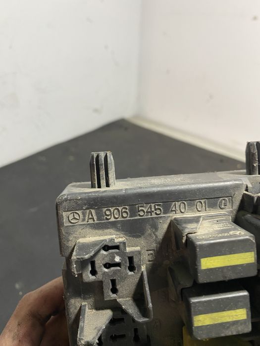 panou sigurante relee Volkswagen Vw crafter 2.5 TDI A9065454001