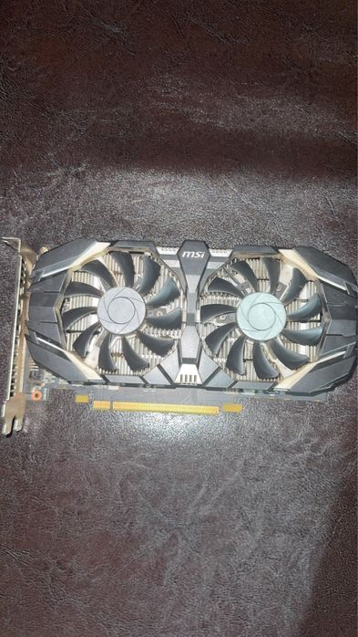 Vand placa de video GTX 1050Ti 4gb si intel i3-6100