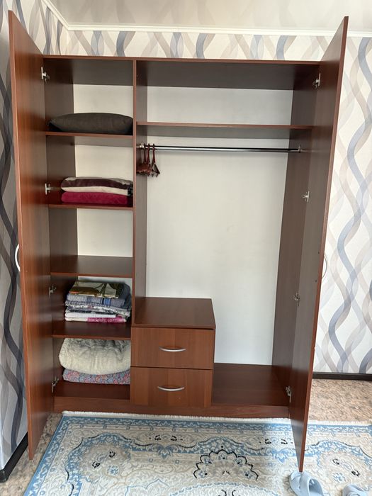 Продам большой шифоньер