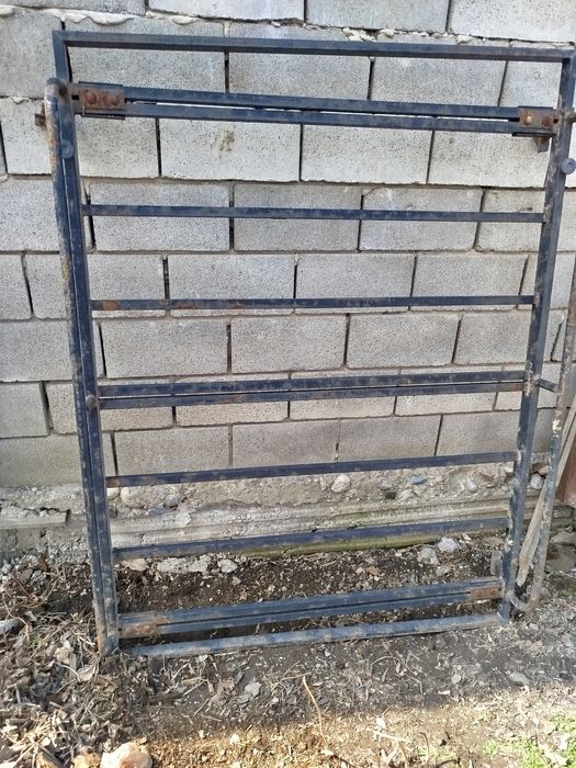 Продам багажник раздвижной