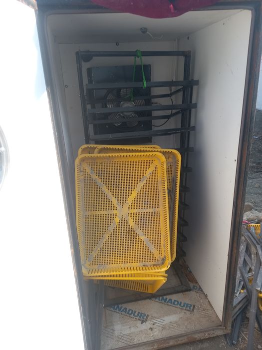 Инкубатор  1000 сотлади