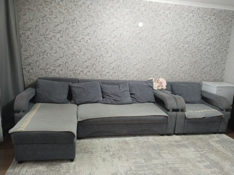 Срочно продам диван с креслом