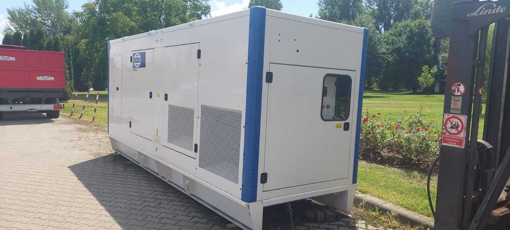 Generator industrial Perkins 450 kva 360 kw fabricat de Caterpillar, 2026, grup electrogen