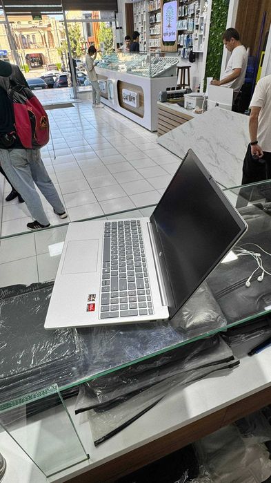 Hp Laptop 15 Amd rayzen 7