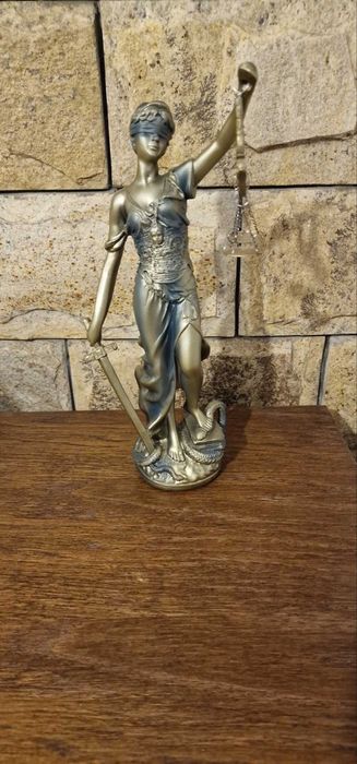 Статуетка "Темида"