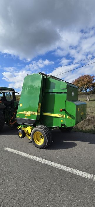 Presa de balotat baloti rotunzi john deere 592 plasa si ata 120/120
