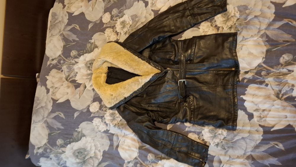 Дамско дълго кожено яке