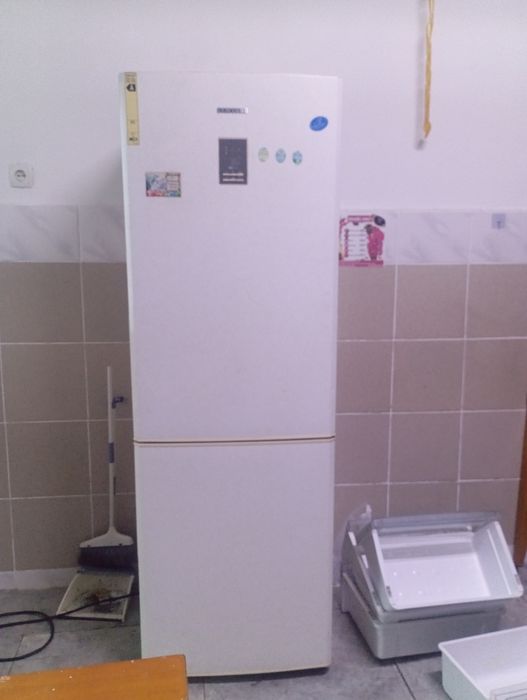 Продам холодильник