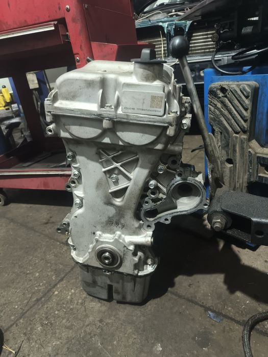 Продам двигатель на кобальт родной