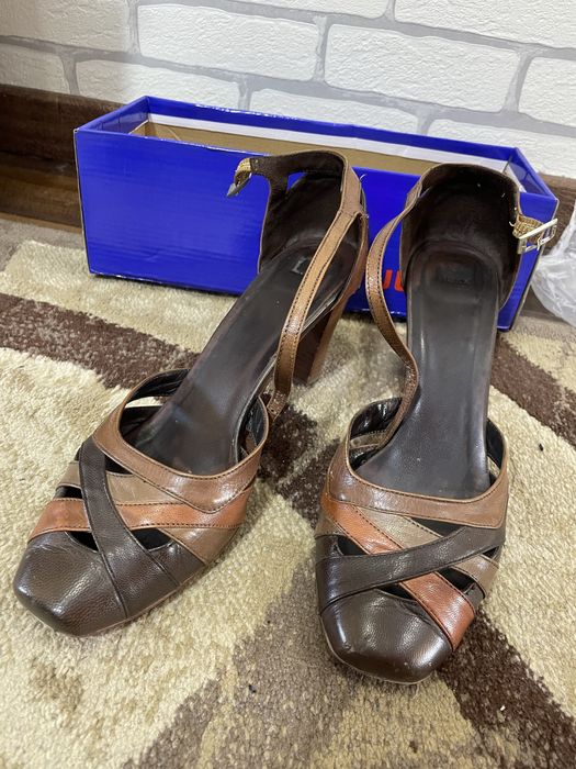 Босоножки сандали кожанные