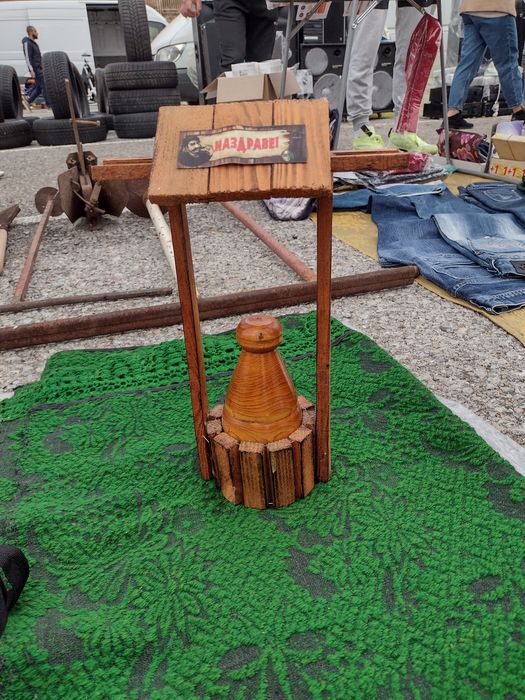 Дървен кладенец НАЗДРАВЕ идеален за украса.