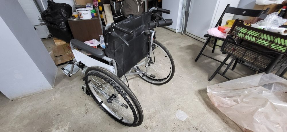 Коляска инвалидная