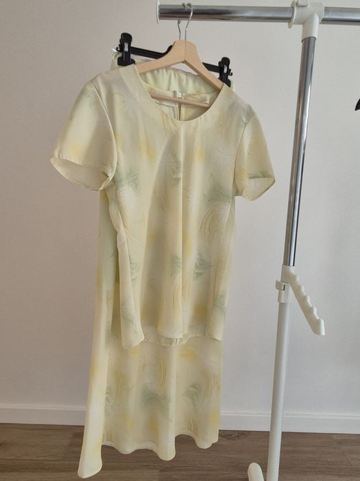 Compleu de vara din 2 piese, bluza si fusta maxim mărime M / 44