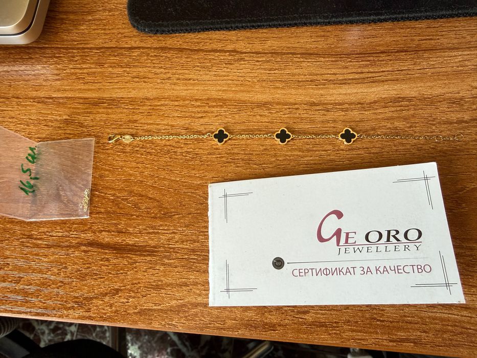 Златна гривна 14К с оникс – стил Van Cleef, със сертификат