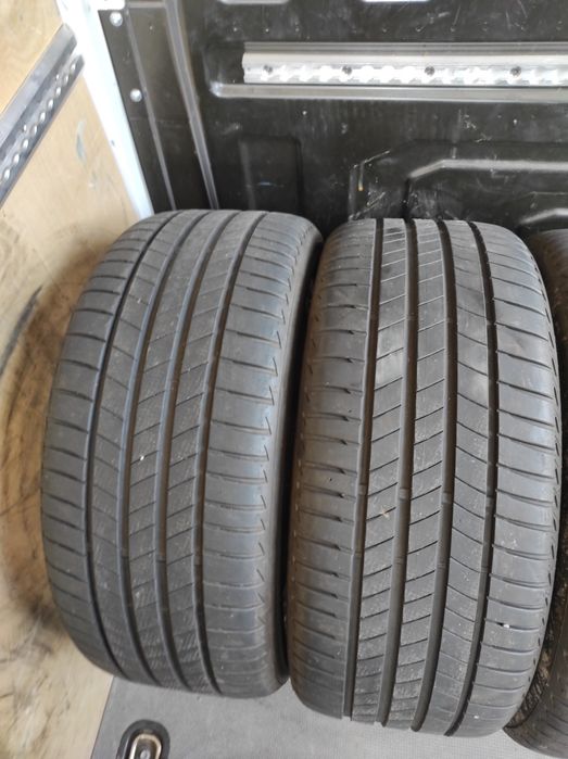 245/40/19 Bridgestone