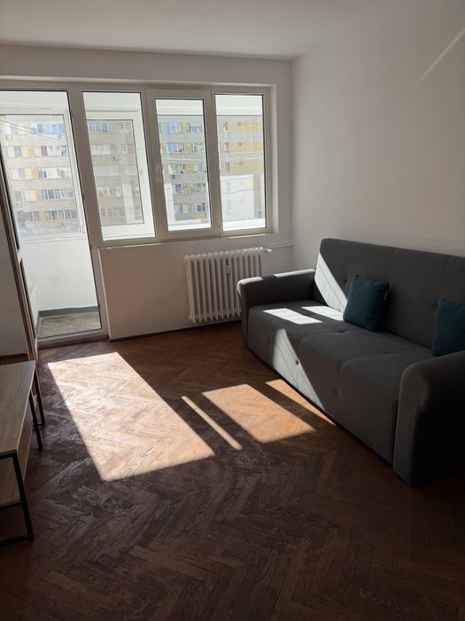 Vand apartament 3 camere, sos Colentina, Bucucresti, etaj 6
