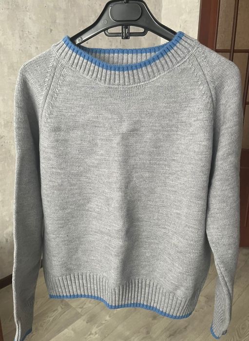 Продам джемпер женский