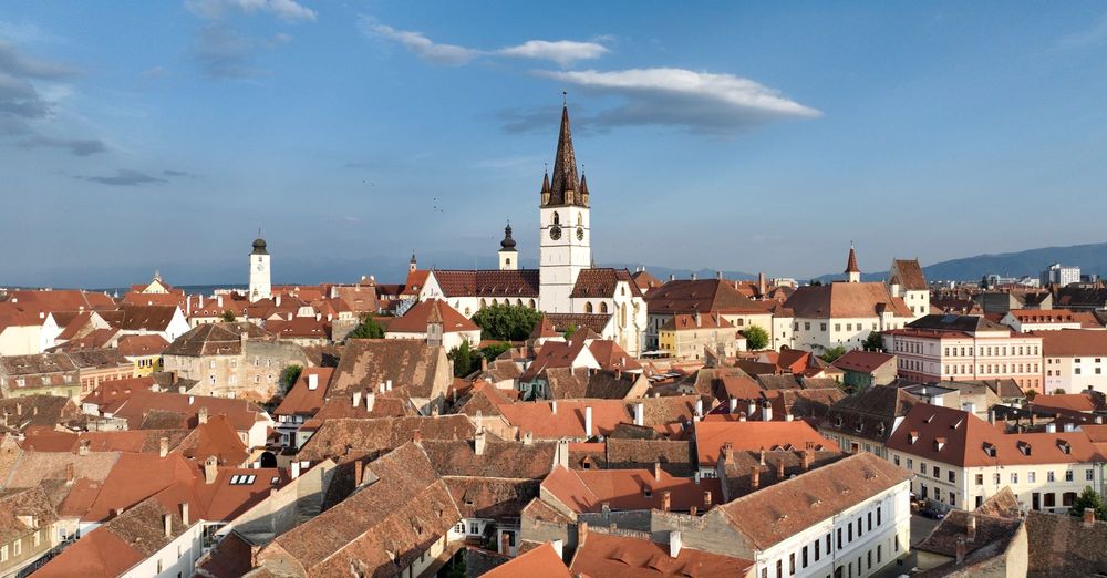 Servicii Profesionale de Filmare și Fotografiere cu Dronă DJI Mavic 3