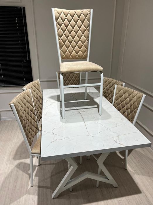 Стол со стульями, комплект