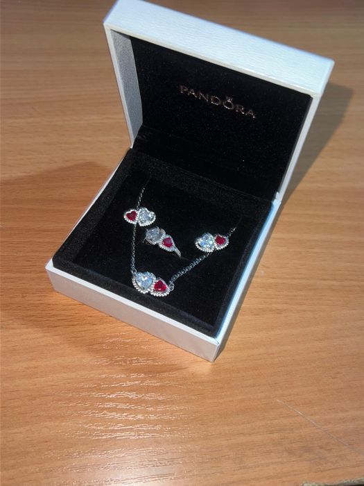 Продам Pandora набор украшений