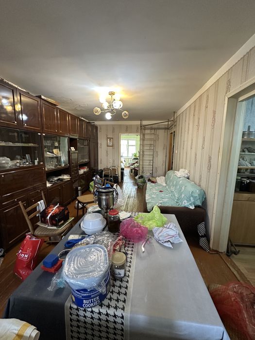 Продаю САМПИ микрорайон 2/3/5, кирпич, 52 кв. м, без ремонта