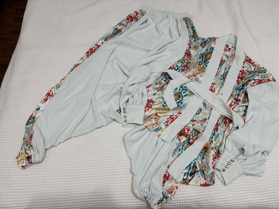 Продам одежду по 2000